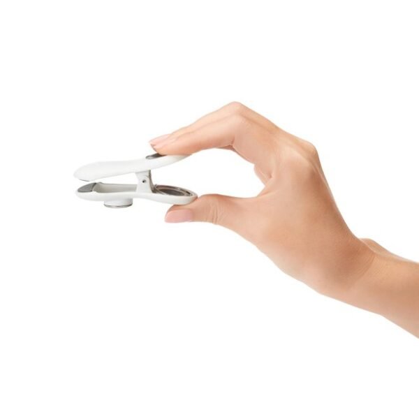 4d5a8bcc-1d89-4269-ab78-ecd4d8e8ef96.2254b904510c06582ecbff89713c8391 Magnetic All Purpose Clips White